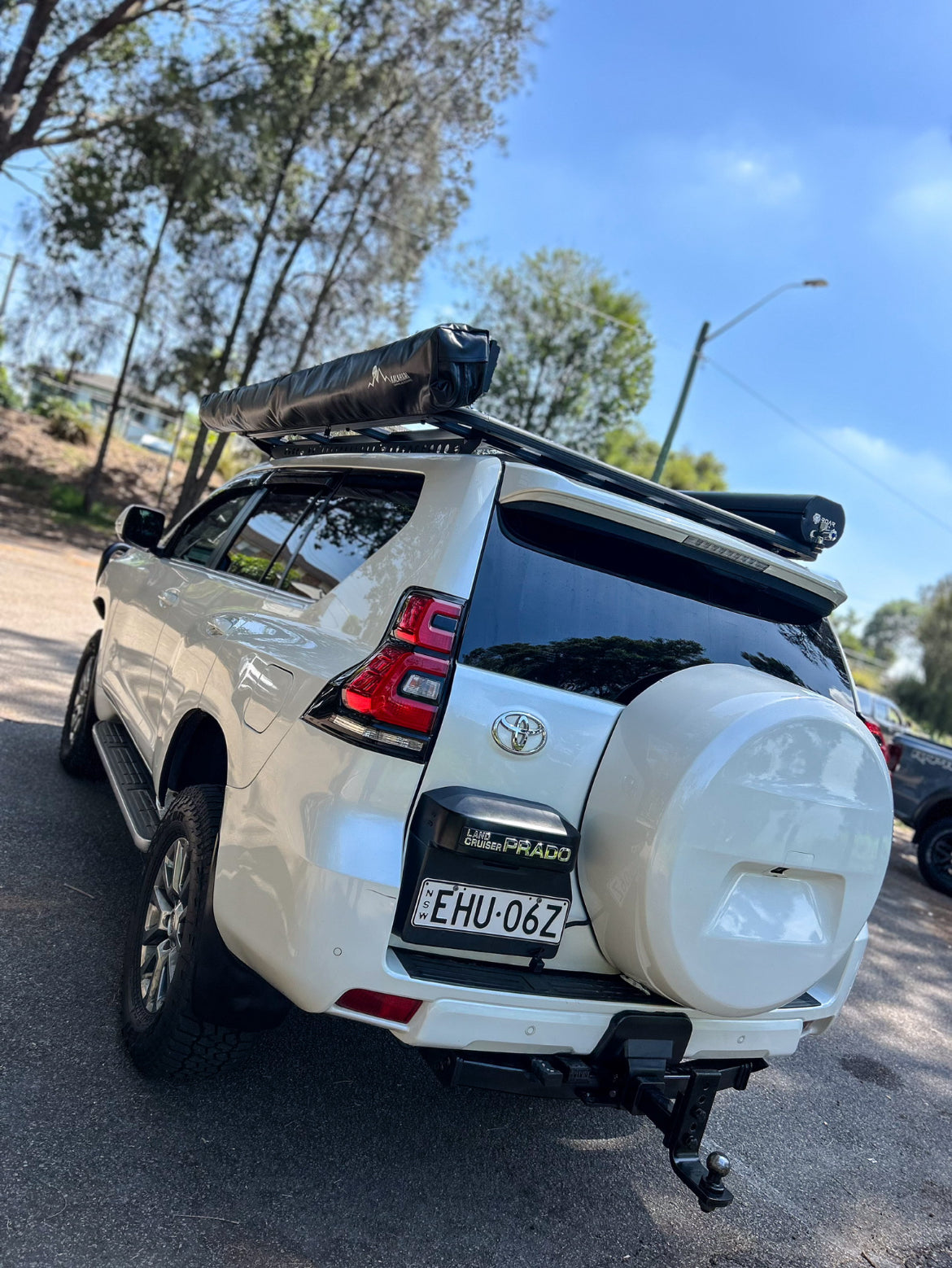 Roof Rack Platform EMP 2200x1425mm Aluminium In Built 28” LED Light Bar Suit Toyota Prado 150 series 2010+