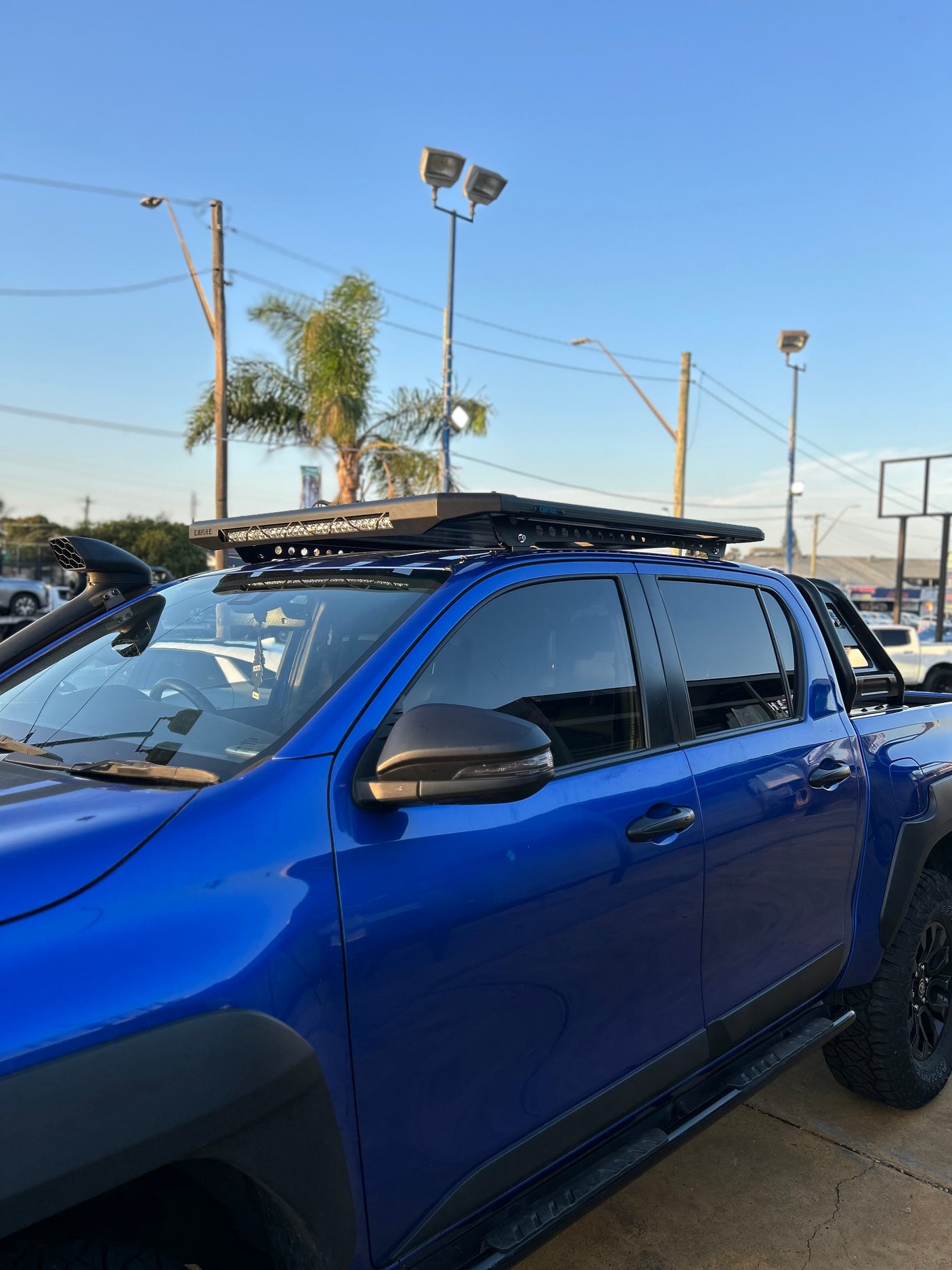 Roof Rack Platform EMP 1400x1250mm Aluminium In Built 28” LED Light Bar suit N80 Hilux 2015+